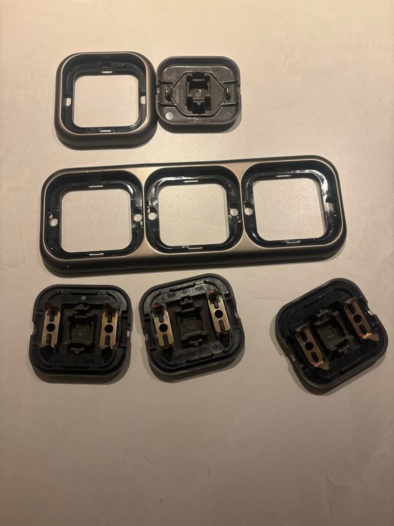 Vintage Busch & Jaeger Schakelmateriaal Bruin Brons, Ophalen of Verzenden, Gebruikt, Schakelaar