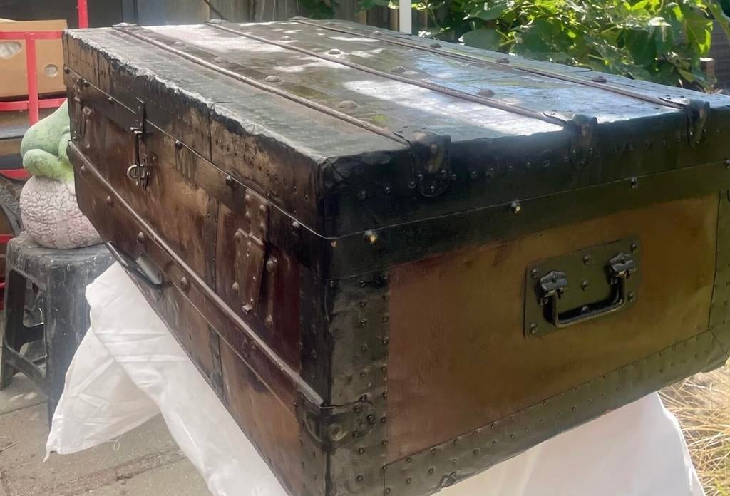 Oude reiskoffer met slot, Antiek en Kunst, Ophalen