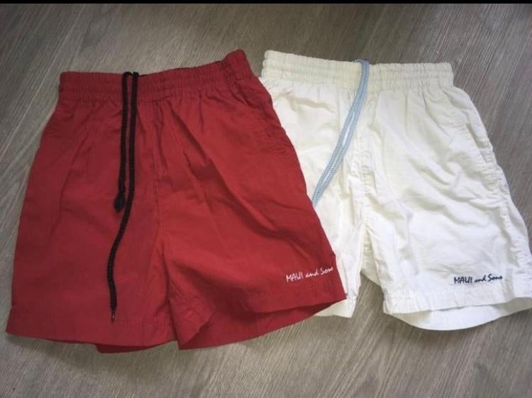 2 korte (school) gym sport broek wit rood , mt 140, Gebruikt, Jongen of Meisje, Sport- of Zwemkleding, Ophalen of Verzenden