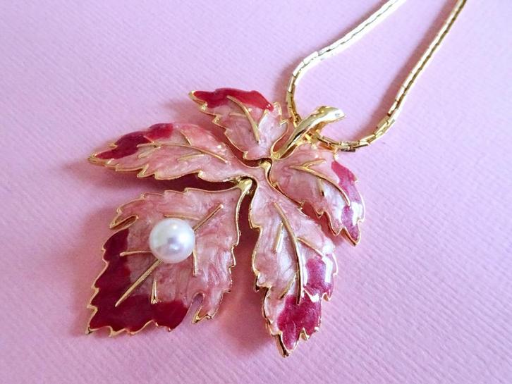 jwg Vintage 70s orchidee parel emaille ketting goud klr roze, Sieraden, Tassen en Uiterlijk, Antieke sieraden, Ketting, Overige materialen