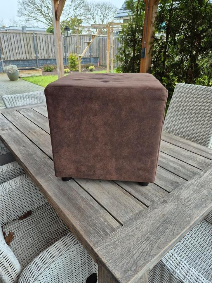 Bruine Leenbakker voetenbank/poef - ideaal voor verhuizing, Huis en Inrichting, Banken | Voetenbanken en Poefen, Gebruikt, Minder dan 50 cm