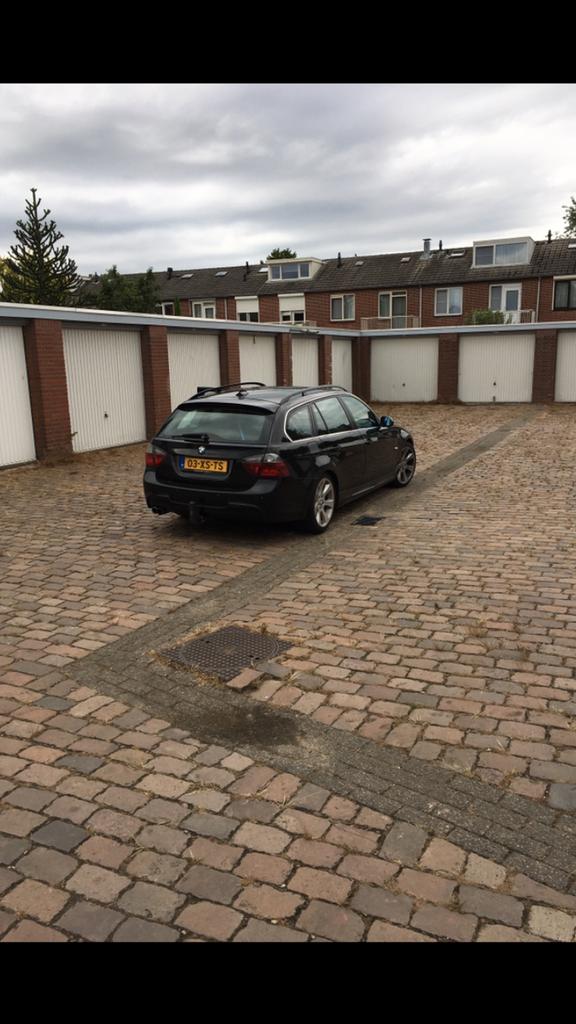 3 garageboxen te huur in Eindhoven.