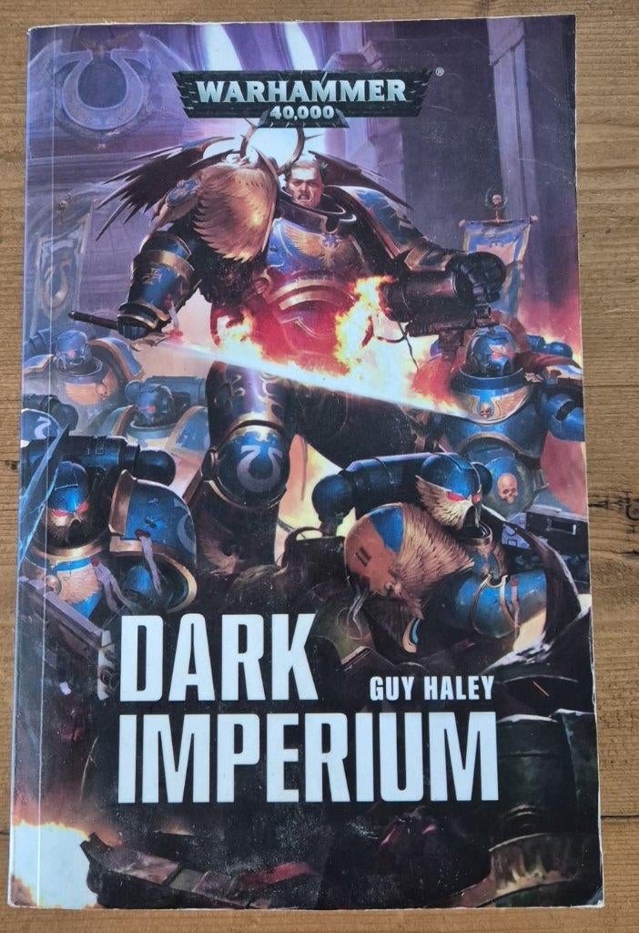 Warhammer 40k dark imperium, Boeken, Ophalen of Verzenden, Gelezen