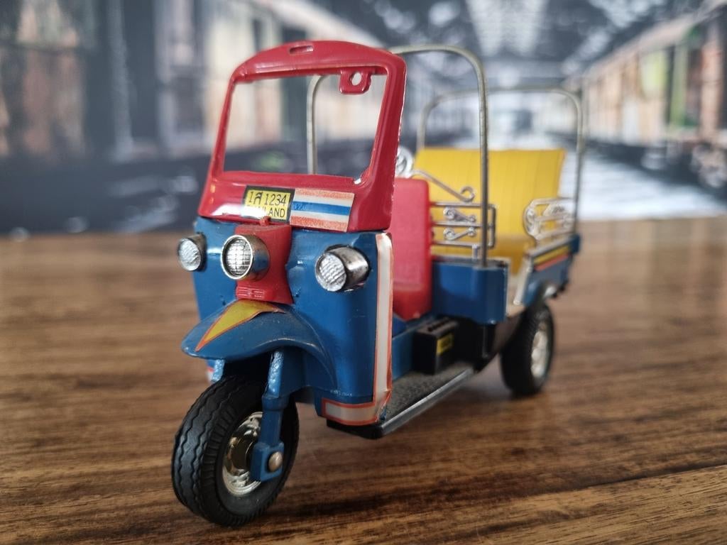 TukTuk miniatuur model - Thailand souvenir, Ophalen of Verzenden, Zo goed als nieuw