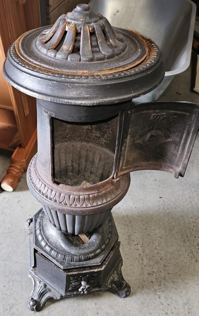 Antiek, brocante,  gietijzeren potkachel (Gelderse stijl), Huis en Inrichting, Kachels, Ophalen, Potkachel, Gebruikt, Vrijstaand