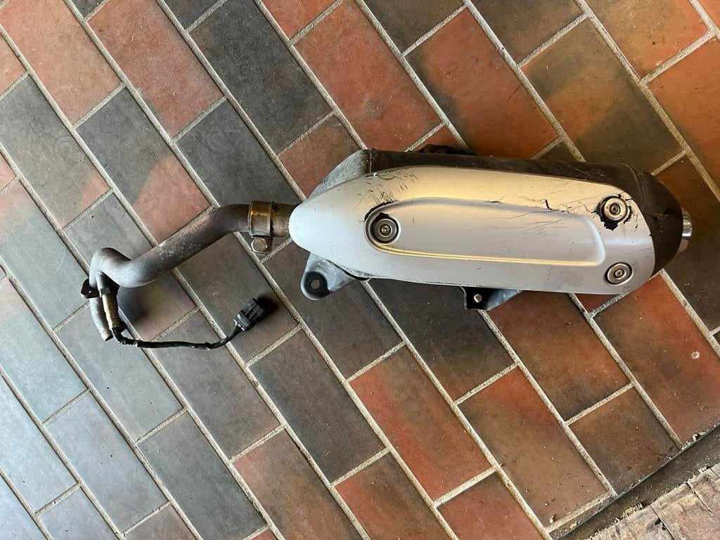 Uitlaat mp3 250cc lambdasonde., Fietsen en Brommers, Ophalen of Verzenden, Zo goed als nieuw, Uitlaat, Piaggio