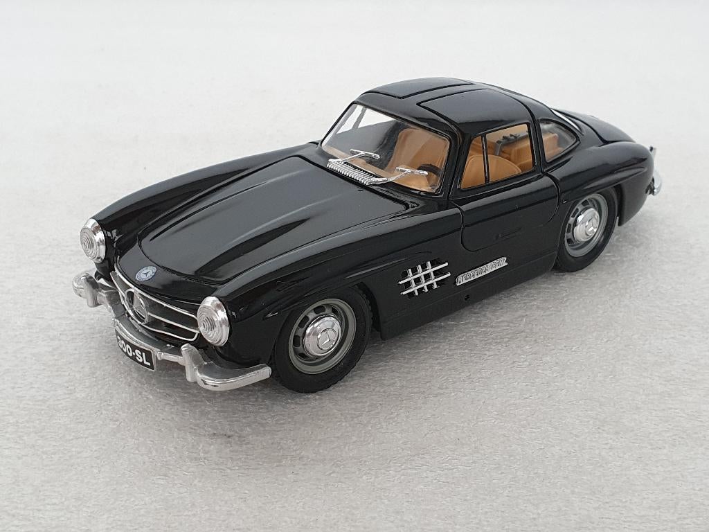 Burago: Mercedes Benz 300 SL 1954 (1/24), Ophalen of Verzenden, Gebruikt, Auto, Bburago