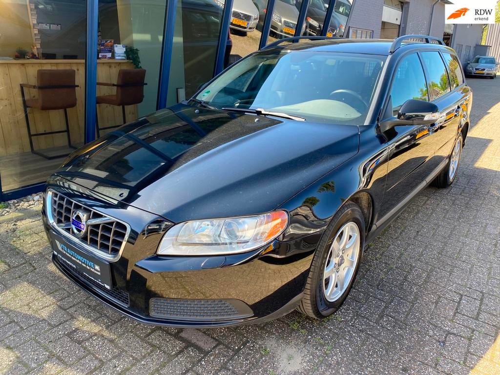 Volvo V70 2.0 Kinetic NAVI & Bluetooth, Auto's, Voorwielaandrijving, 145 pk, Stof, Gebruikt