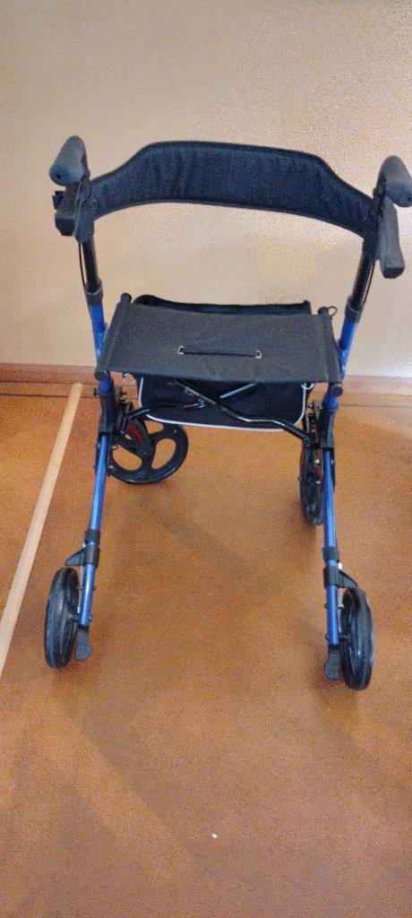 Rollator Classico deep blue van het merk Medipoint, Diversen, Ophalen, Opvouwbaar, Zo goed als nieuw
