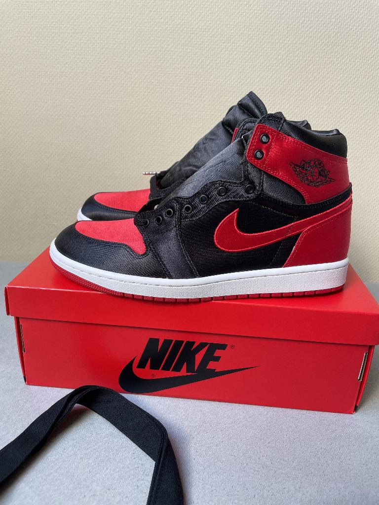 jordan 1 satin bred, Kleding | Heren, Schoenen, Zwart, Nieuw, Ophalen of Verzenden, Sneakers of Gympen