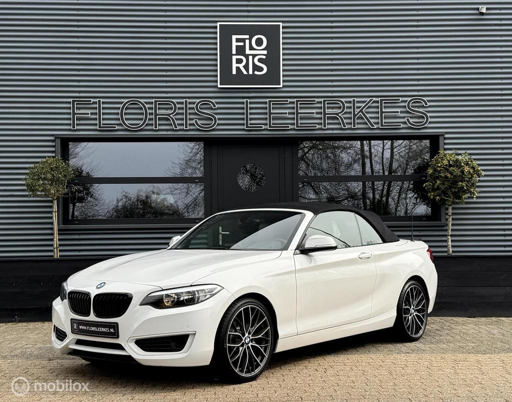 BMW 2-serie Cabrio 218i | Sport | Beige Leer | Navi | 19'', Auto's, BMW, Cabriolet, 4 stoelen, Wit, Leder