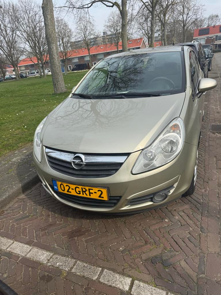 Opel Corsa 1.4 16V 5D 2008 Beige, Auto's, Voorwielaandrijving, 1063 kg, 4 cilinders, Origineel Nederlands