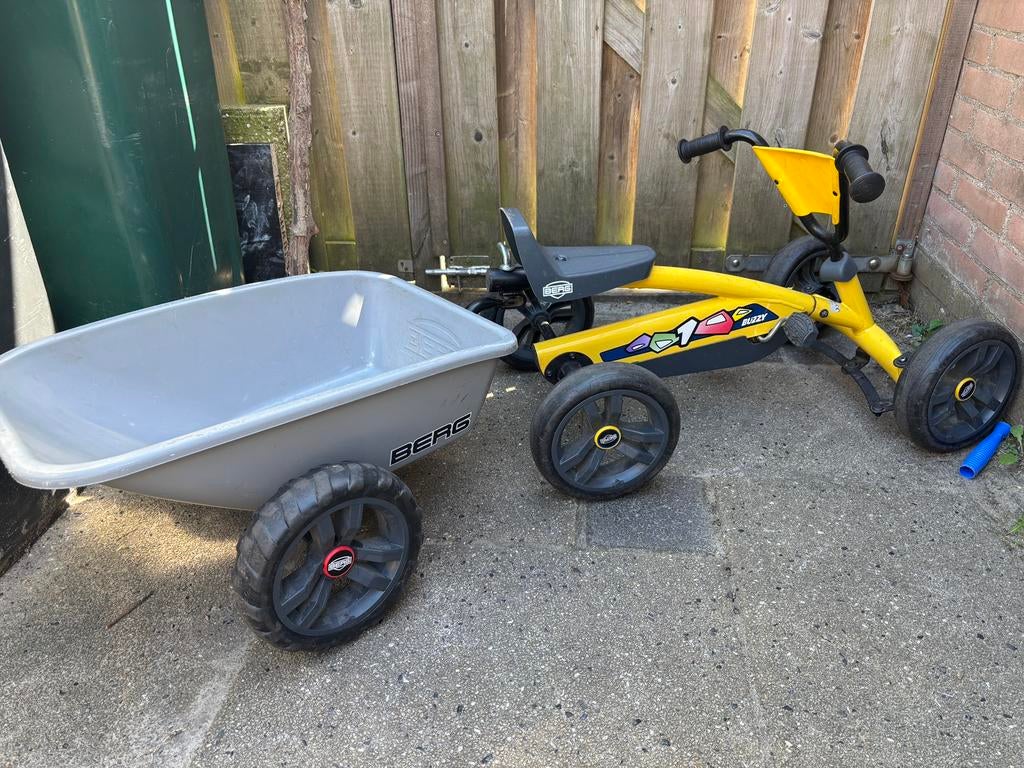 Berg Buzzy skelter met aanhanger, Ophalen, Zo goed als nieuw, Berg