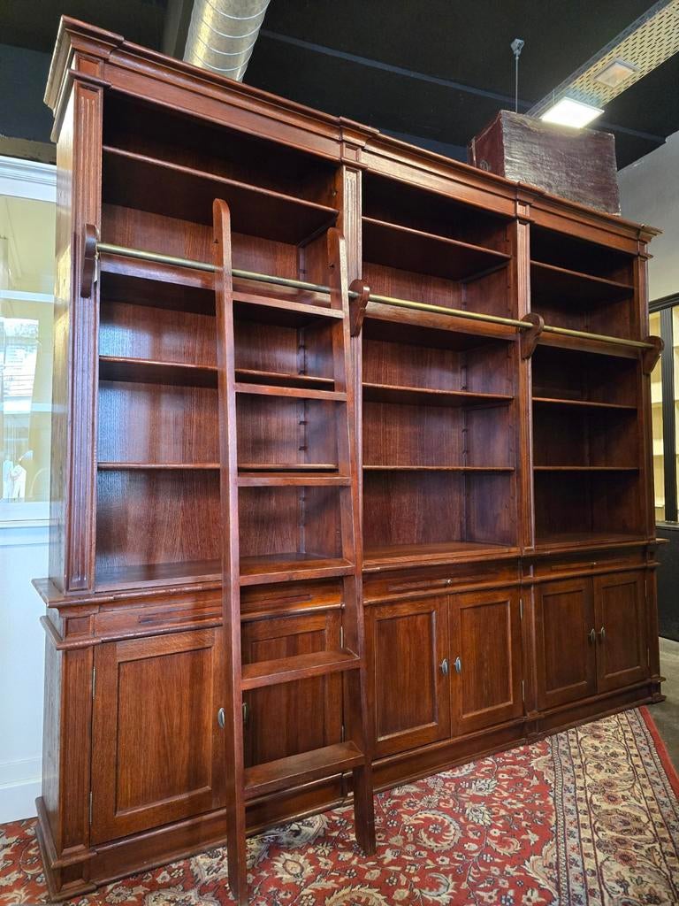 Blikvanger! Eiken bibliotheekkast | boekenkast met trapje, Met deur(en), Gebruikt, 200 cm of meer, Niet te achterhalen