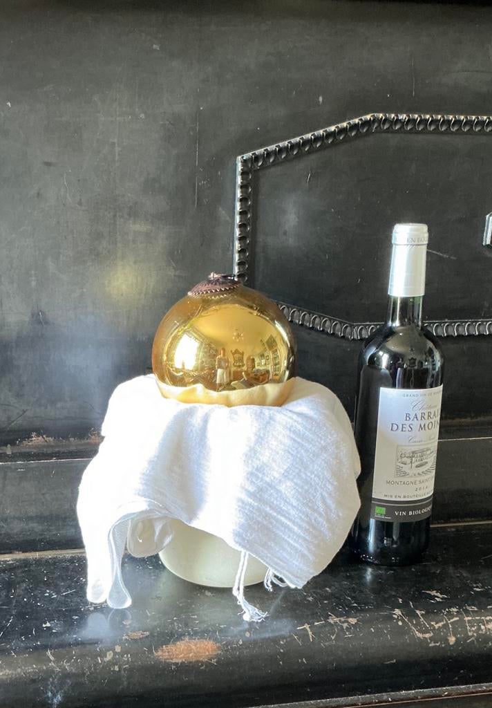 Grote kerstbal / kleine heksenbal. Met krasjes, omtrek 39 cm, Diversen, Kerst, Ophalen of Verzenden, Zo goed als nieuw