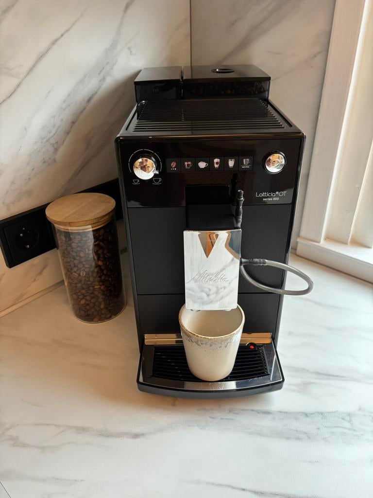 Koffiezetapparaat Melitta - bonen/volautomatisch/melkschuim, Ophalen, Zo goed als nieuw