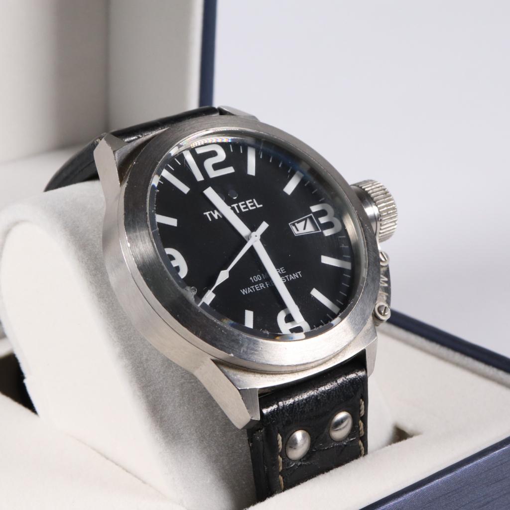 TW Steel TW2 Horloge - Incl. Garantie (B), TW Steel, Gebruikt, Support@twsteel.com, Prinses Beatrixlaan 22
2595 AK The Hague
Netherlands