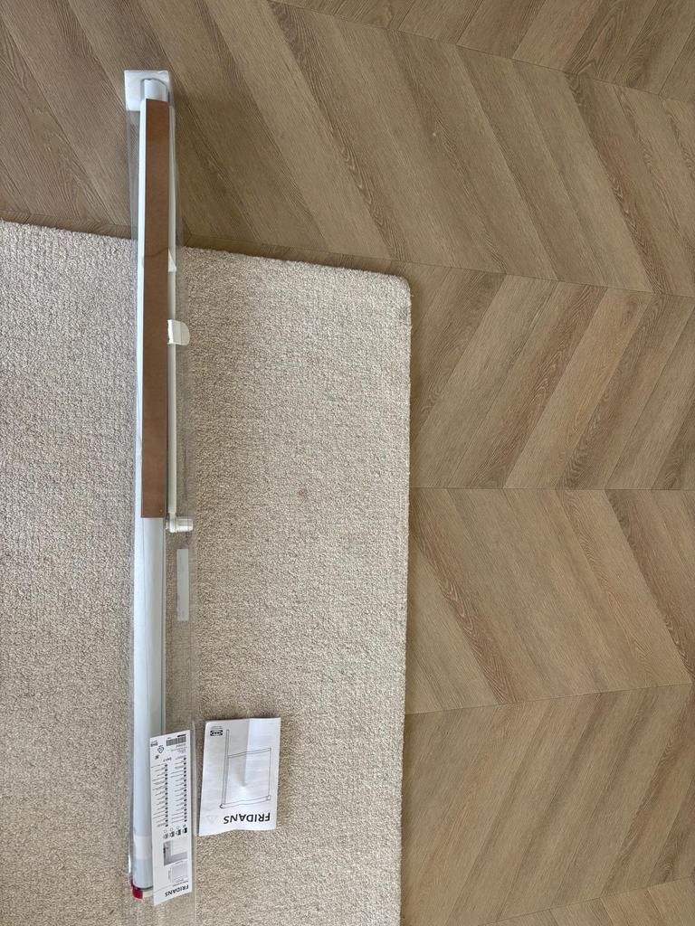 Ikea Fridans verduisterend rolgordijn, Huis en Inrichting, Stoffering | Gordijnen en Lamellen, Ophalen, Nieuw, Grijs, 150 tot 200 cm