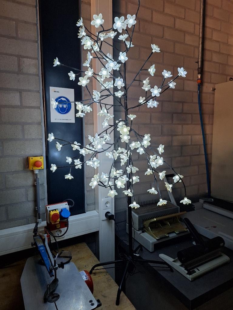 staande bloemenlamp eyecatcher !! zie advertentie, Ophalen, Gebruikt, Landelijk, Metaal