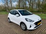 Hyundai i10 1.0i 67pk 2022 Wit NL auto NAP dealer auto, Stof, 899 kg, 4 stoelen, Wit