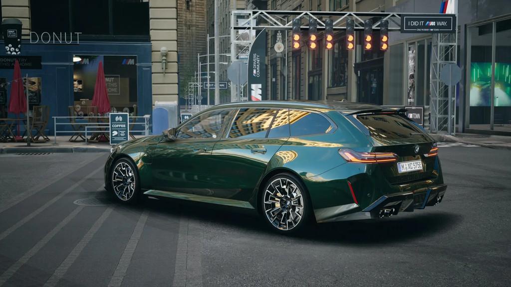 BMW 5 Serie Touring M5 Automaat / M Drive Professional / Pan, Auto's, BMW, 4395 cc, Leder, Stationwagon, Hybride Elektrisch/Benzine