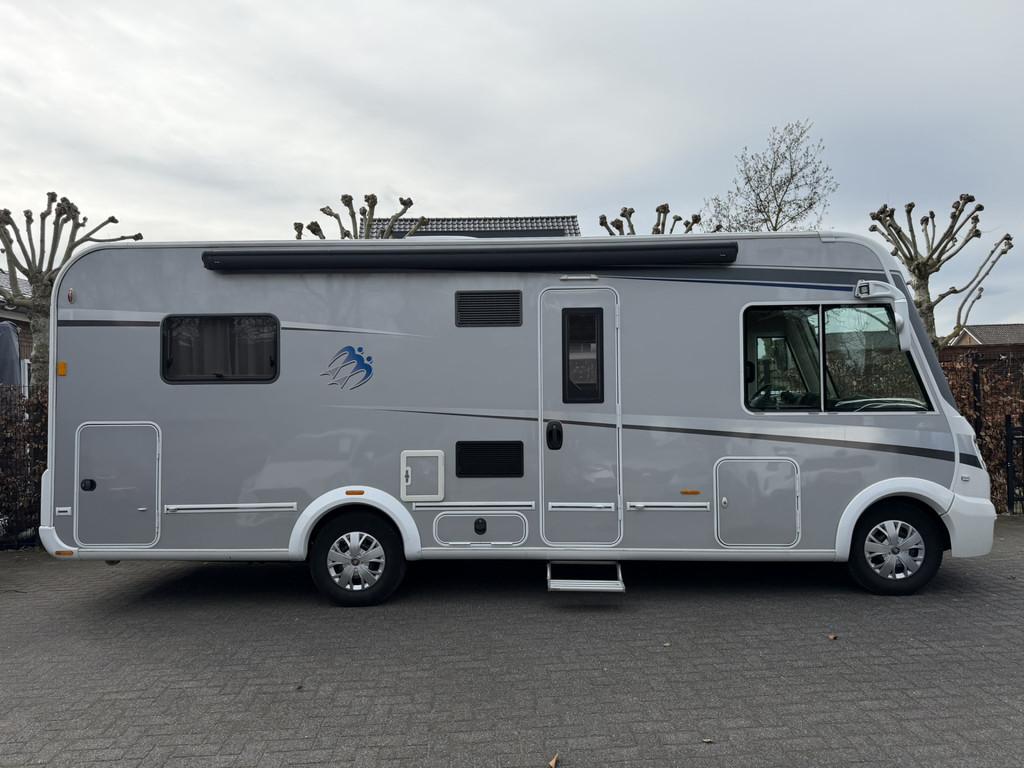 Knaus Sky i Plus 700 LX Queensbed Luchtvering 2x Airco Trekh, Integraal, Buitenlamp, 7 tot 8 meter, Bedrijf