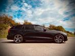 Volvo V60 B4 197pk R-design automaat Mild Hybrid 2021 Zwart, Auto's, Volvo, 15 km/l, 1800 kg, 4 cilinders, 1969 cc