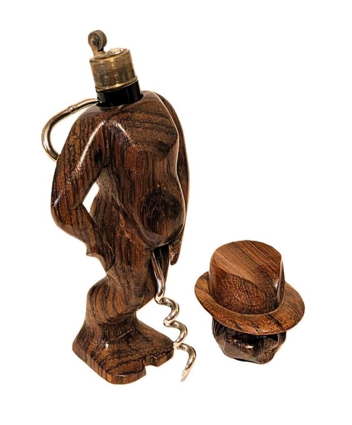 Volkskunst houten kurkentrekker, flesopener en aansteker., Antiek en Kunst, Kunst | Beelden en Houtsnijwerken, Ophalen of Verzenden