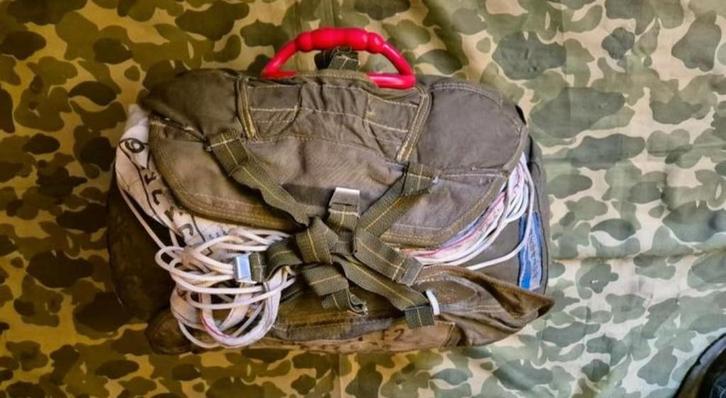 Reserve Parachute, Verzamelen, Militaria | Algemeen, Overige typen, Nederland, Ophalen