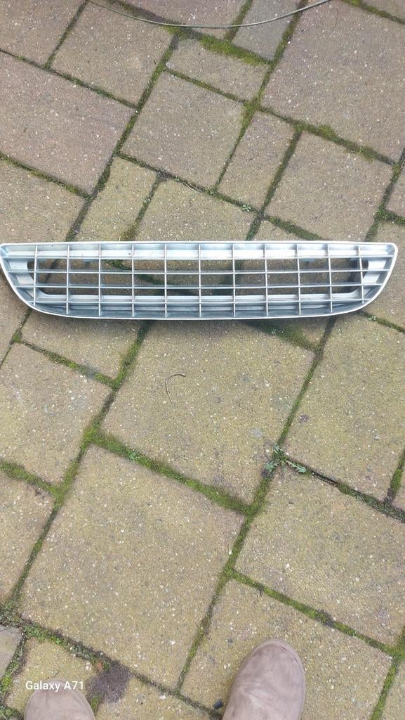 Grill Opel Zafira A (2004), Auto-onderdelen, Carrosserie en Plaatwerk, Gebruikt, Voor, Opel, Ophalen of Verzenden