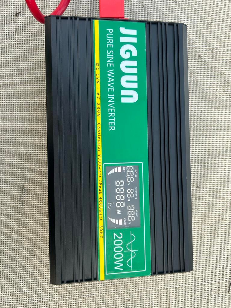 JIGUUN Pure Sinus Omvormer 2000W (4000W piek) 12V naar 230V, Ophalen of Verzenden, Zo goed als nieuw
