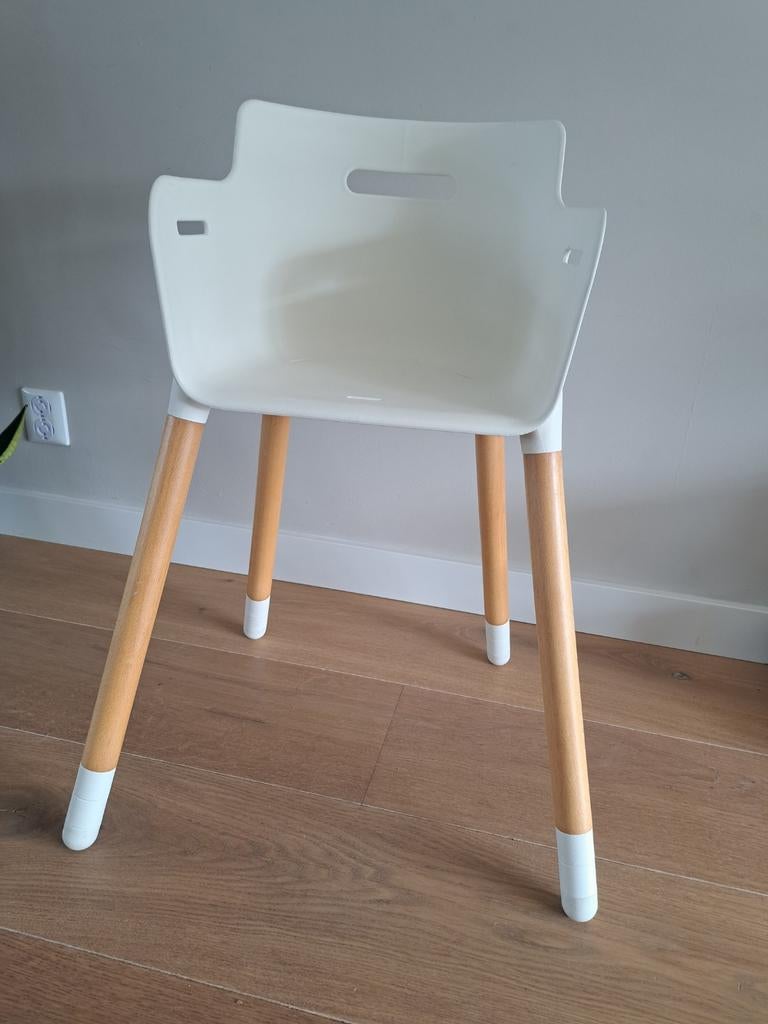 FLEXA Kinderstoel - Wit met Houten Poten, Ophalen of Verzenden, Zo goed als nieuw, Overige typen