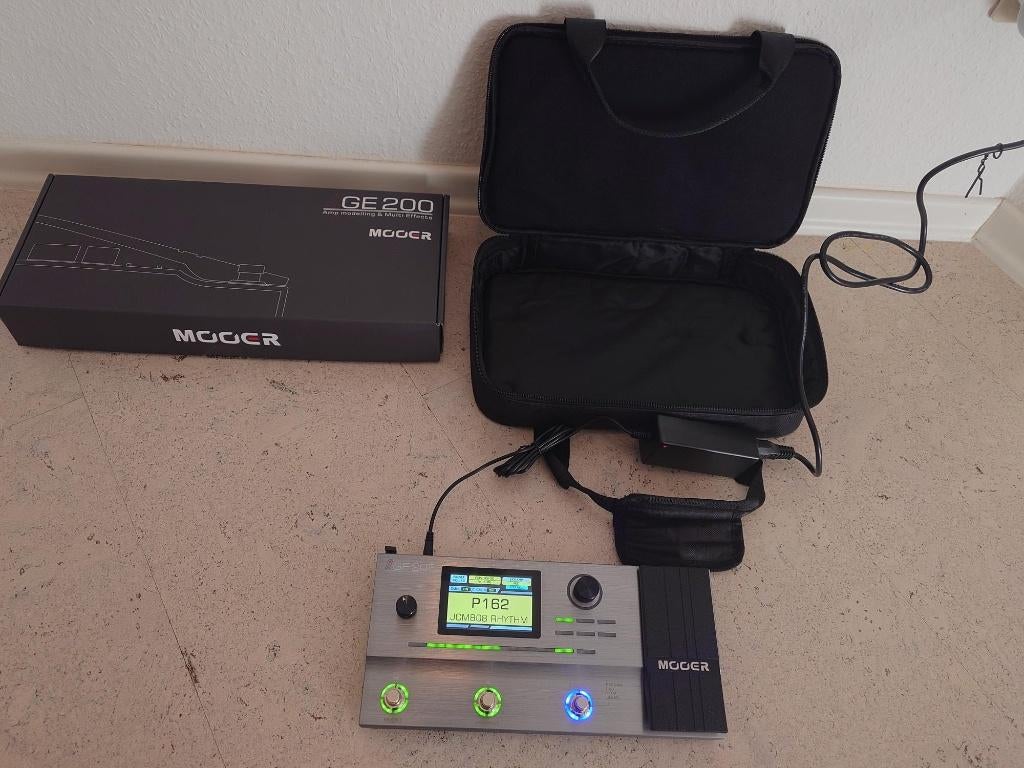 Mooer GE 200 multi-effectpedaal, Muziek en Instrumenten, Effecten, Ophalen of Verzenden, Zo goed als nieuw, Multi-effect