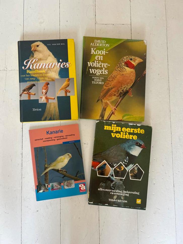 Vogel- en volièreboeken (4 stuks), Boeken, Dieren en Huisdieren, Gelezen, Vogels, Ophalen of Verzenden