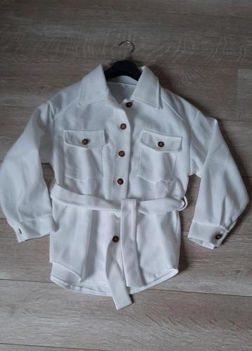 Nieuwe Witte Blouse beschikbaar voor biedingen