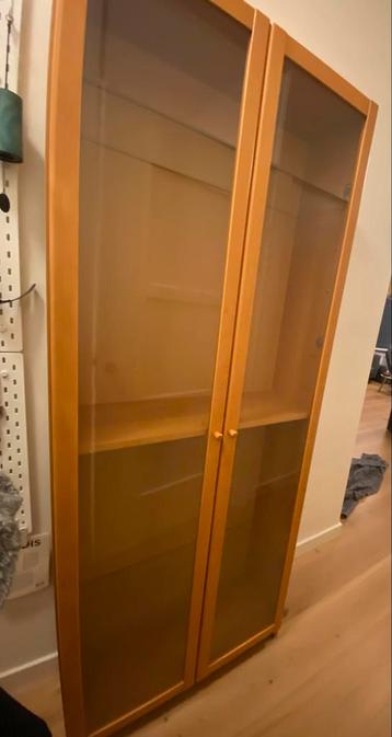 Billy Vitrine Kast w80xd30xh202 beschikbaar voor biedingen