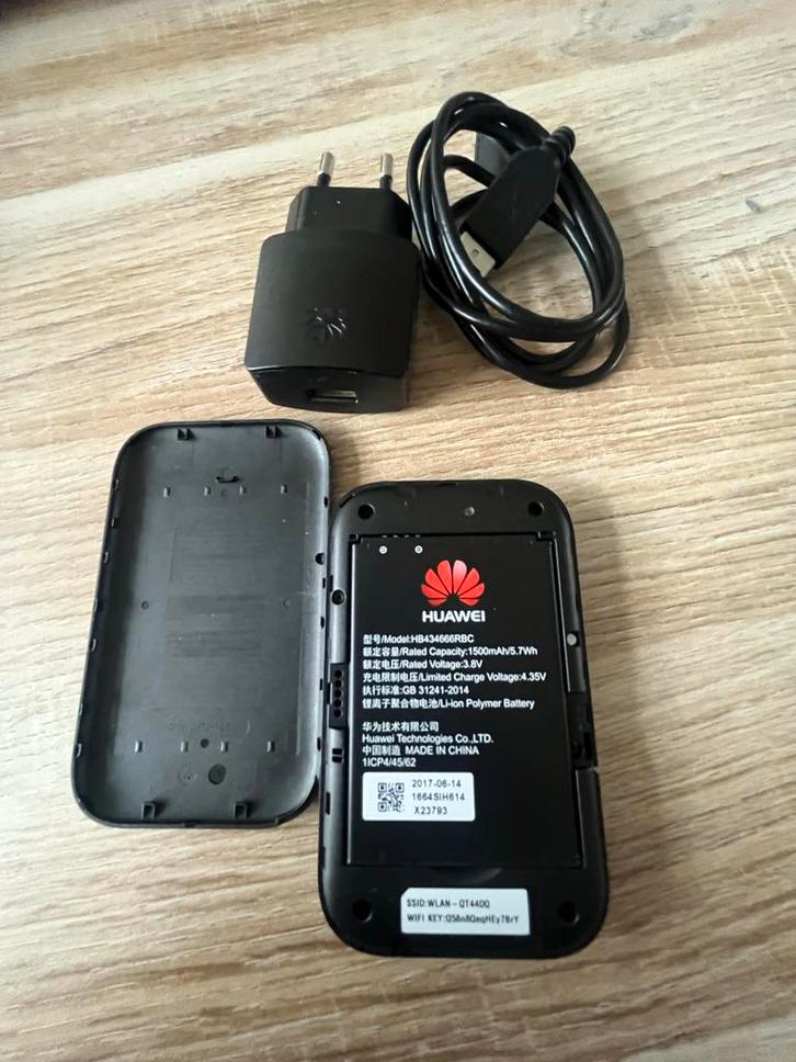 Huawei E5577C 4G LTE Mobiele WiFi Router, Computers en Software, Routers en Modems, Zo goed als nieuw, Router met modem, Ophalen of Verzenden