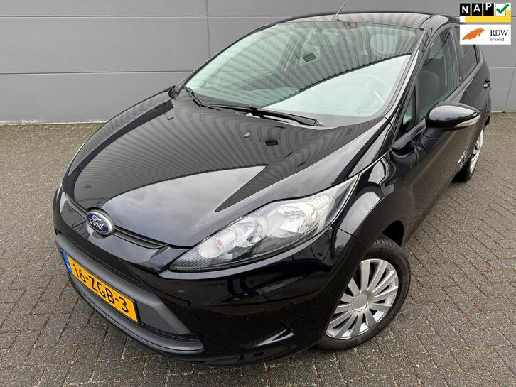 Ford Fiesta 1.25 Champion*AIRCO*NEW APK*NAP*ELKT-RAAM*C-D AF, Auto's, Ford, Bedrijf, Te koop, Fiësta, ABS, Airbags, Bluetooth