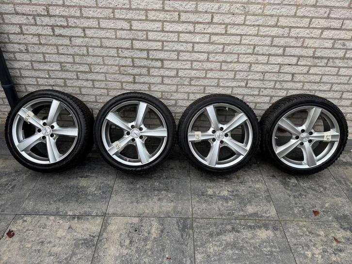 Winterbanden set Bridgestone op 18 inch Dezent velgen, Auto-onderdelen, Banden en Velgen, Banden en Velgen, Winterbanden, 18 inch