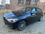 BMW 1-serie 116i Business+ 5Drs Sport Black Magic, 1-Serie, Gebruikt, 4 cilinders, Zwart