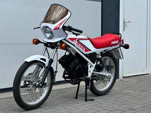 Super mooie Honda MB5 Model 1986, Fietsen en Brommers, Brommers | Honda, Nieuw, MB, Maximaal 45 km/u, Ophalen of Verzenden