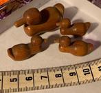 Loopgravenkunst: Set van 4 eendjes v eikenhout, Ophalen of Verzenden, Gebruikt, Dier