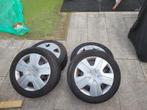 stalen velgen 16 inch met Honda wieldoppen vredestein banden, Auto-onderdelen, Banden en Velgen, Ophalen, Gebruikt, 16 inch, 205 mm