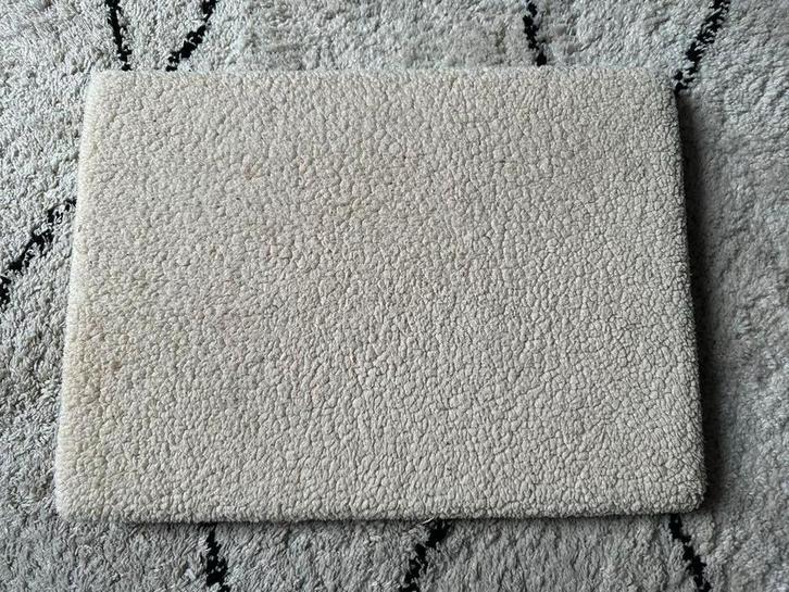 Beeztees Ito orthopedisch benchkussen beige 62x44x4 cm, Dieren en Toebehoren, Hondenmanden, Zo goed als nieuw, Stof, Ophalen of Verzenden