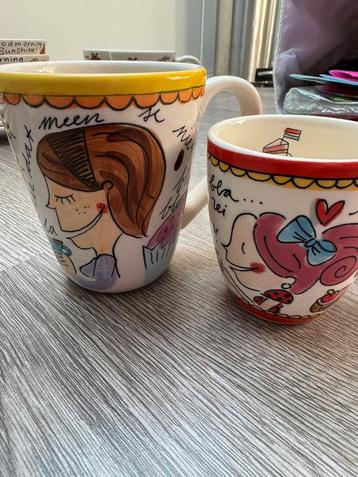 2 Mokken Blond Amsterdam beschikbaar voor biedingen