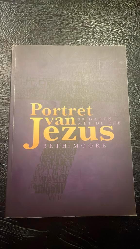 B. Moore - Portret van Jezus, Boeken, Godsdienst en Theologie, Zo goed als nieuw, Ophalen of Verzenden