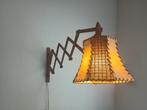 Prachtige vintage 60-er jaren harmonicalamp met leren kap, Retro - vintage - '60 er jaren, Gebruikt, Hout, Ophalen of Verzenden