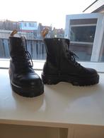 Dr. Martens Vegan Jadon II Mono maat 44, gelijk ophalen!, Ophalen, Zwart, Boots, Zo goed als nieuw