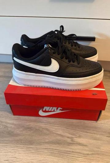 Nike  Court Vision Alta unisex beschikbaar voor biedingen