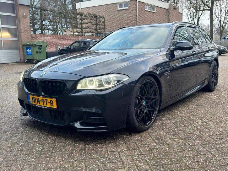 BMW 5-Serie 535D Origineel M-Sport X-drive 2016 Zwart, Auto's, BMW, Particulier, 5-Serie, 360° camera, 4x4, Aangepast voor mindervaliden